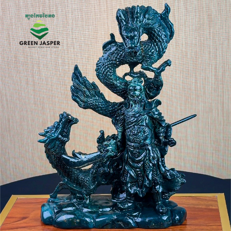 ចម្លាក់លោក គួន អ៊ូ នាគរាជ ត្បូងកែវបៃតង - មហាទេពសង្គ្រាម និងបារមីការពារ | Guan Yu - The Martial Emperor & Dragon Guardian | Green Jasper Sculpture